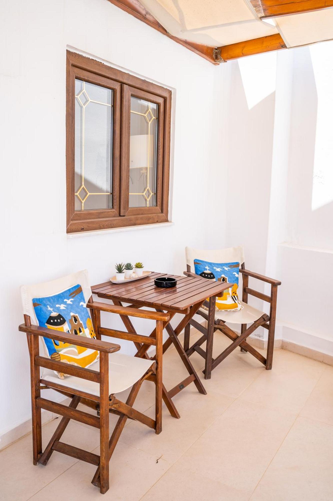 Appartement Mimis&Connie 2 à Karpathos Extérieur photo