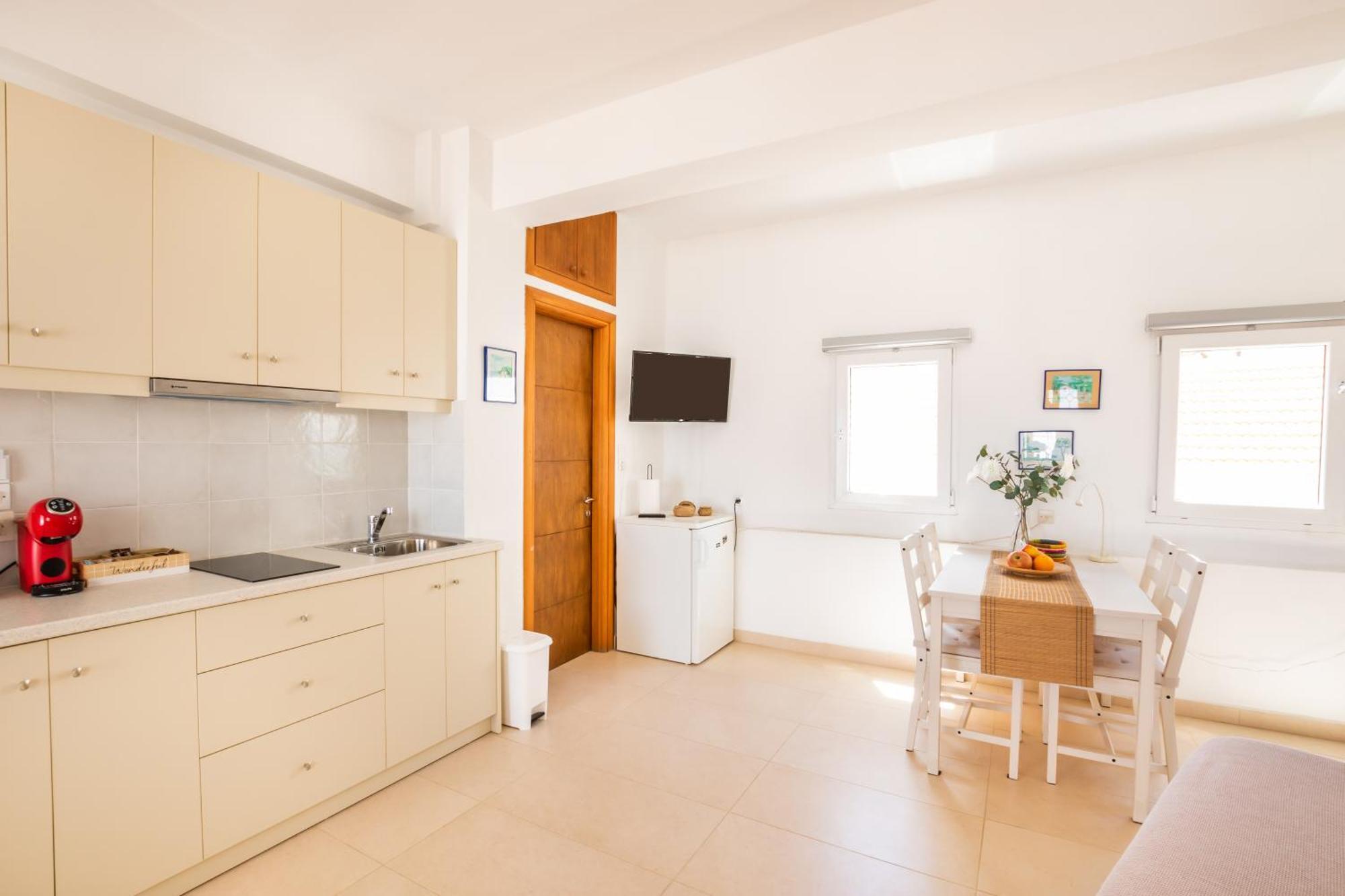 Appartement Mimis&Connie 2 à Karpathos Extérieur photo